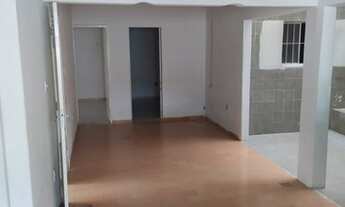 Imagem: Alugo casa na avenida principal do treze