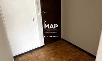 Imagem 4: Localizado a poucos passos do Passeio Público e do Círculo Militar, este espaçoso apartame