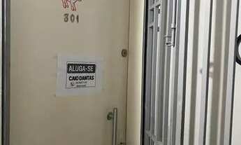 Imagem 4: Ideal samambaia no 3 andar escada peço caução bloco 26