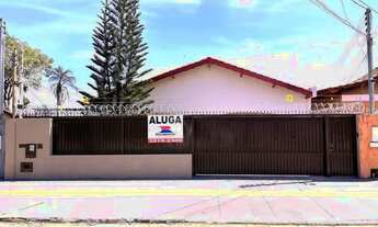 Imagem 2: Aluga-se casa de 3 suítes plenas no Setor Jardim América