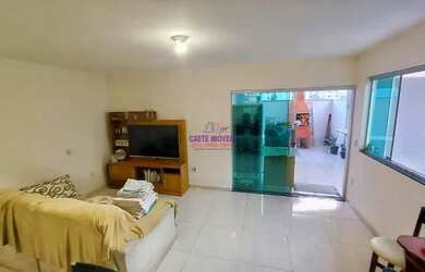 Imagem 2: EXCELENTE CASA Casa com 3 dormitórios