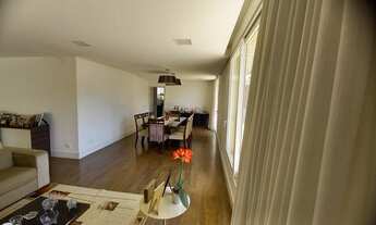 Imagem 4: Sobrado para venda tem 658 metros quadrados com 5 quartos, espaço Gourmet e piscina aqueci