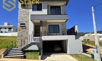 Imagem: CASA À VENDA COM 3 SUÍTES NO CONDOMÍNIO