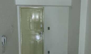 Imagem 2: Centro - Excelente Kitinet com divisória