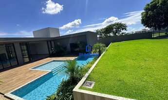 Imagem 7: Imóvel para venda tem 475 metros quadrados com 4 quartos