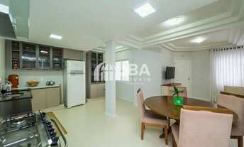 Imagem: SOBRADO DE FRENTE PARA A RUA COM PLANTA