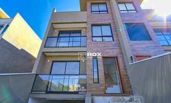 Imagem: Sobrado Triplex, frente de rua com 3 suítes