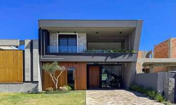 Imagem: Casa nova, mobiliada com 05 suítes à venda