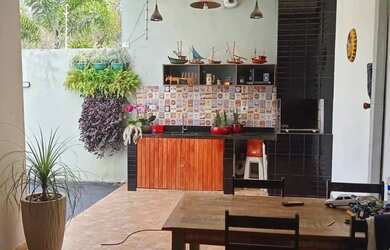 Imagem 7: Imóvel para venda possui 200 metros quadrados com 4 quartos