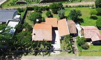 Imagem: Propriedade com 1.180m², casa salão