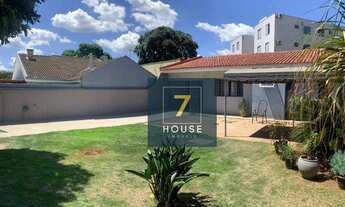 Imagem 2: Casa com enorme quintal, e ótima localização