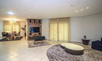 Imagem 7: Maravilhosa Casa em bairro calmo e residencial. O Colonial oferece tranquilidade para você