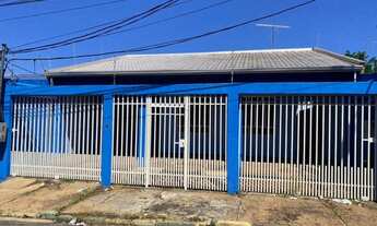 Imagem: Casa grande com piscina para comércio e