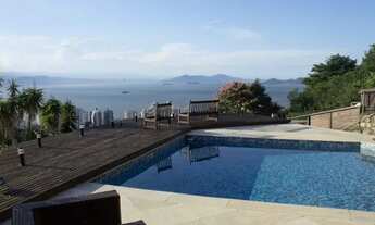 Imagem 5: Casa para aluguel e venda possui 430 metros quadrados com 5 quartos em Centro - Florianópo