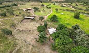 Imagem 3: Fazenda no Minucipio de Rosario Oeste - Distrito de Pindaival