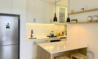 Imagem 2: Apartamento para venda possui 72 metros quadrados com 2 quartos em Campeche - Florianópoli