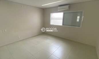 Imagem 3: Casa com 4 quartos para alugar no bairro Jardim Karaíba