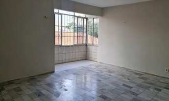 Imagem 2: Alugo apartamento amplo no Bairro de Fátima