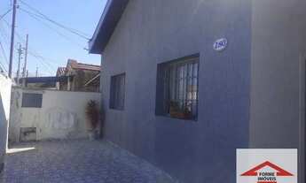 Imagem 2: Casa com 2 quartos, edícula 180 m² - venda por R$ 700.000 ou aluguel por R$ 4.000/mês - Vi