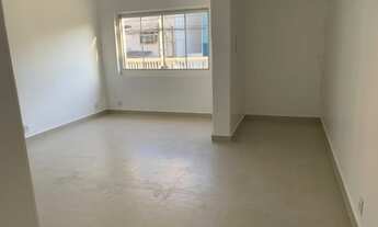 Imagem 2: Cod 2403 Casa Imbetiba c/ 3qts, sendo 2suítes, 3brs, 5vgs, varanda, amrs