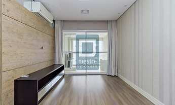 Imagem 3: Apartamento mobiliado com 2 quartos 1 suíte e sacada no Batel