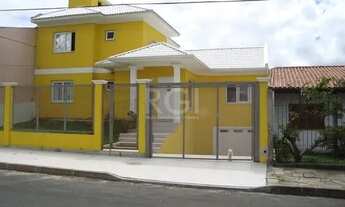 Imagem 2: Casa para Venda - 250m², 3 dormitórios, sendo 1 suites, 2 vagas - Vila Nova, Porto Alegre