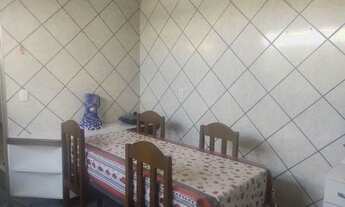 Imagem 3: Vende-se casa em rua pública