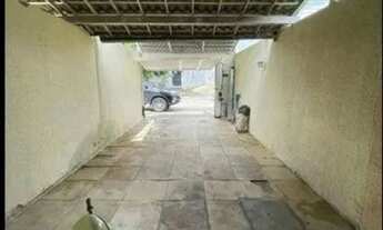 Imagem 2: Casa na Maraponga,enfrente ao Hospital da UECE, proximo avenida Bernardo Manuel