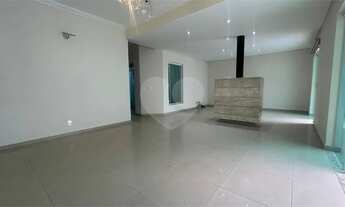 Imagem 9: Casa à venda ou para alugar com 4 quartos, sendo 4 suítes, no condomínio Lago da Boa Vista