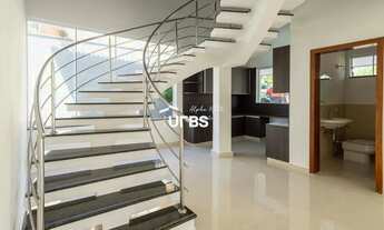 Imagem 7: Casa de condomínio sobrado para venda possui 410 metros quadrados com 4 quartos