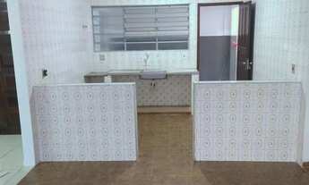 Imagem 4: Oportunidade, casa de lote inteiro com edícula e quintal no Bosque dos Eucaliptos e mais.