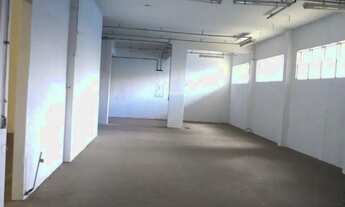 Imagem 7: Galpão comercial para locação na Lapa de Baixo, São Paulo-SP: 3 salas, 3 banheiros, 10 vag