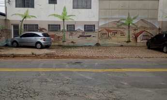 Imagem: Galpão ao lado do shopping internacional