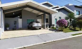 Imagem 2: TFA Casa para aluguel de 300m2 no Condomínio Jardim Oásis - Piracangaguá - Taubaté