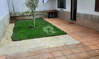 Imagem 3: Casa de 3 quartos com pátio no Bairro Auxiliadora próximo as Av. Carlos Gomes e Anita Gari