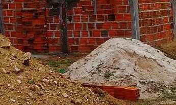 Imagem 2: Vende-se casa em construção fica localizado em Nova Fátima Bahia