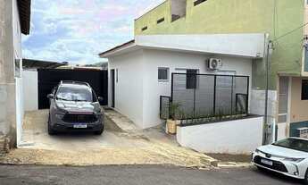 Imagem 2: 2 CASAS COM ESTACIONAMENTO DE 512 METROS