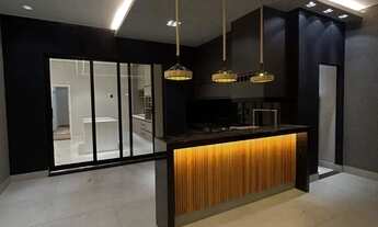 Imagem 3: Alto Padrão + Pé Direito Alto + Piscina ( Vicente Pires