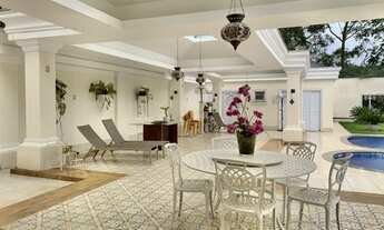 Imagem 5: Mansão Maravilhosa com fino acabamento em estilo Neoclássico. Venha conhecer!