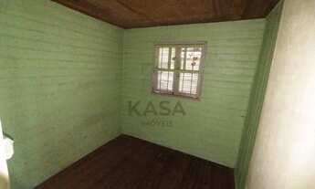 Imagem 3: Casa de madeira com 02 dormitórios, sala de estar, cozinha, banheiro e entrada p/carro...