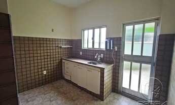 Imagem 3: RESENDE - Casa Padrão - Centro