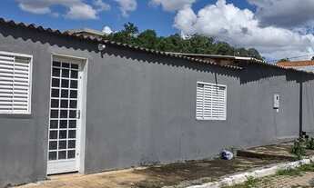 Imagem 3: Arniqueiras: Casa 2 qts lote 400 m2, plano/murado, cond.antigo, Quem vê compra!!
