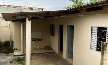 Imagem 6: Casa e Barracão Festa de Trindade