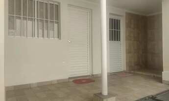 Imagem: De fundos, no Centro de Valinhos