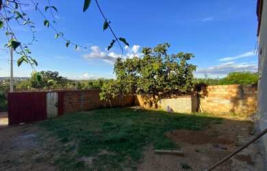 Imagem 2: Casa em lote com área de 360 m² em Mateus Leme/ MG