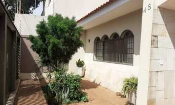 Imagem: Casa ampla em excelente localidade