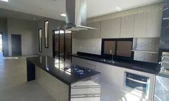 Imagem 2: Linda casa nova para venda no charmoso Vila do Golfe, Cond. Quinta dos Ventos, 3 suites, g