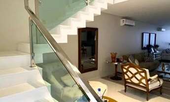 Imagem 2: Casa de condomínio sobrado para venda tem 350 metros quadrados com 4 quartos