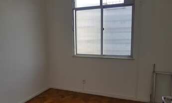 Imagem 4: Apartamento de sala e dois quartos ao lado do Largo do Machado