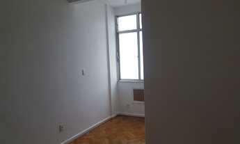 Imagem 5: Apartamento de sala e dois quartos ao lado do Largo do Machado